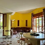 Marika Villa Fontane Bianche