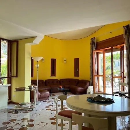 Marika Villa Fontane Bianche